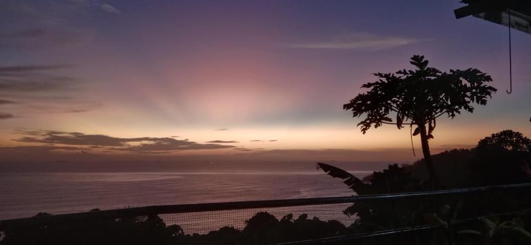 The View Padang, Amazing View, 8 Mins Mentawai Fast Ferry, Cold Beer,Close To Restaurants Padang (Sumatra) Exteriér fotografie