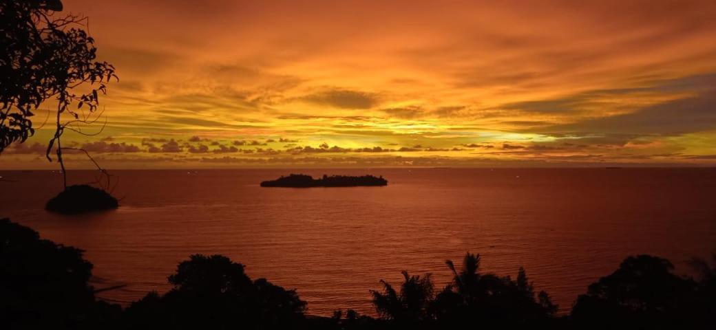 The View Padang, Amazing View, 8 Mins Mentawai Fast Ferry, Cold Beer,Close To Restaurants Padang (Sumatra) Exteriér fotografie