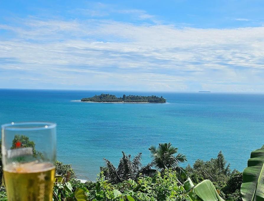 The View Padang, Amazing View, 8 Mins Mentawai Fast Ferry, Cold Beer,Close To Restaurants Exteriér fotografie