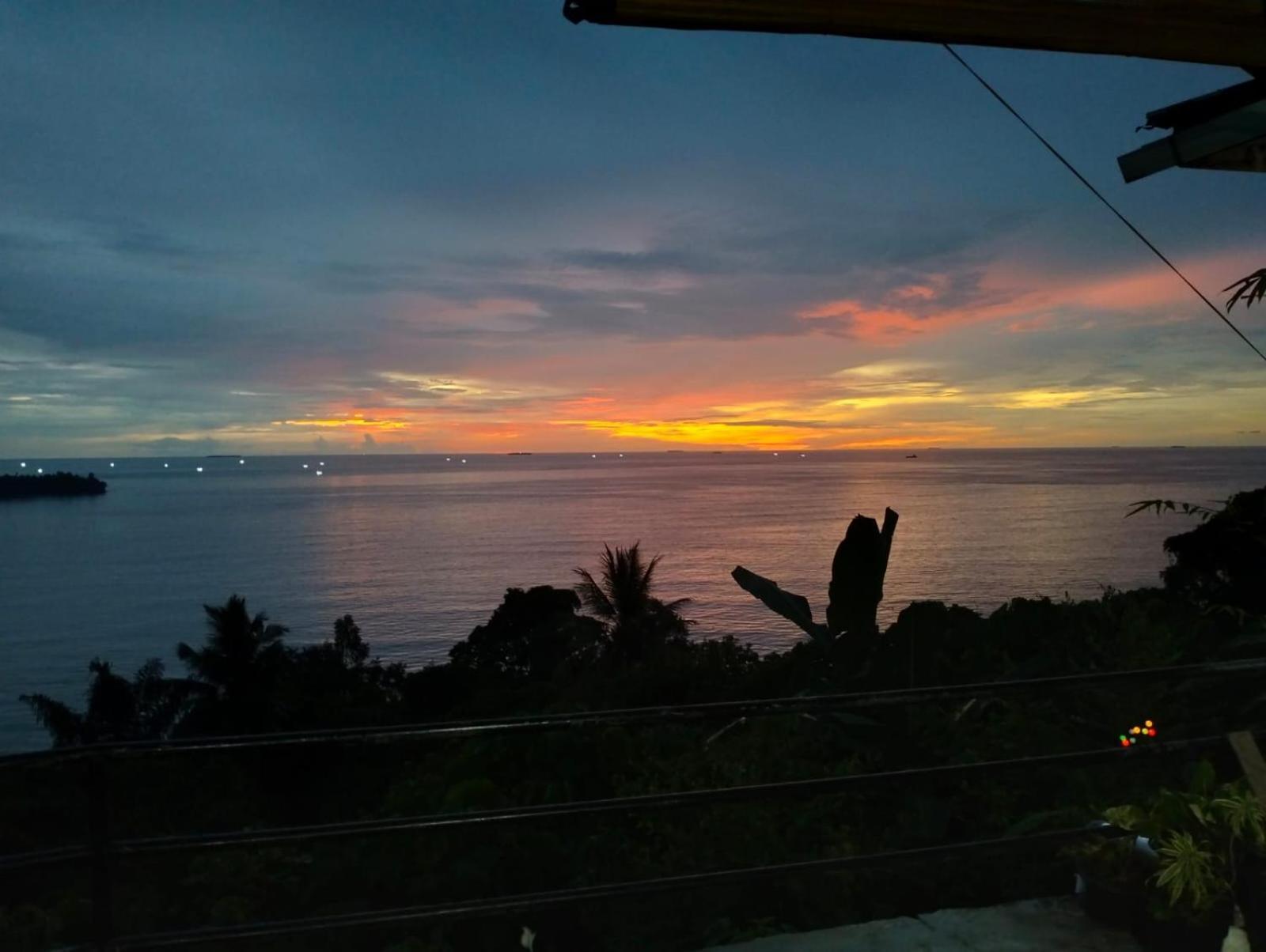 The View Padang, Amazing View, 8 Mins Mentawai Fast Ferry, Cold Beer,Close To Restaurants Padang (Sumatra) Exteriér fotografie